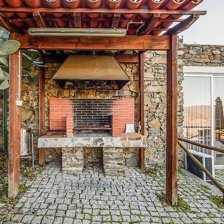 Nice Apartment In Freixo De Espada C Apartamento